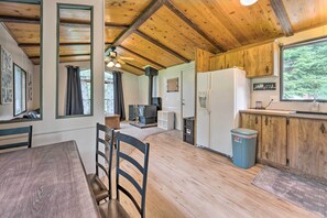 House (2 Bedrooms) | Interior