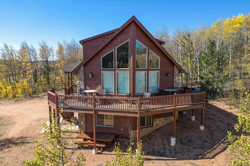 Cripple Creek Retreat w/ Incredible Mtn Views!
