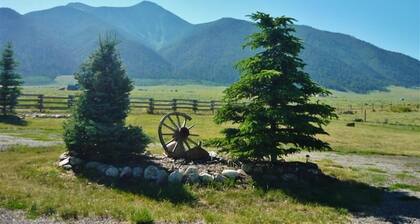 Log Cabin Cameron, South Madison River Area