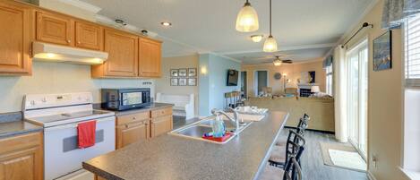 Talo (4 Bedrooms) | Sisätilat