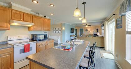Family Home + Fire Pit & Deck, 11 Miles to Beach!