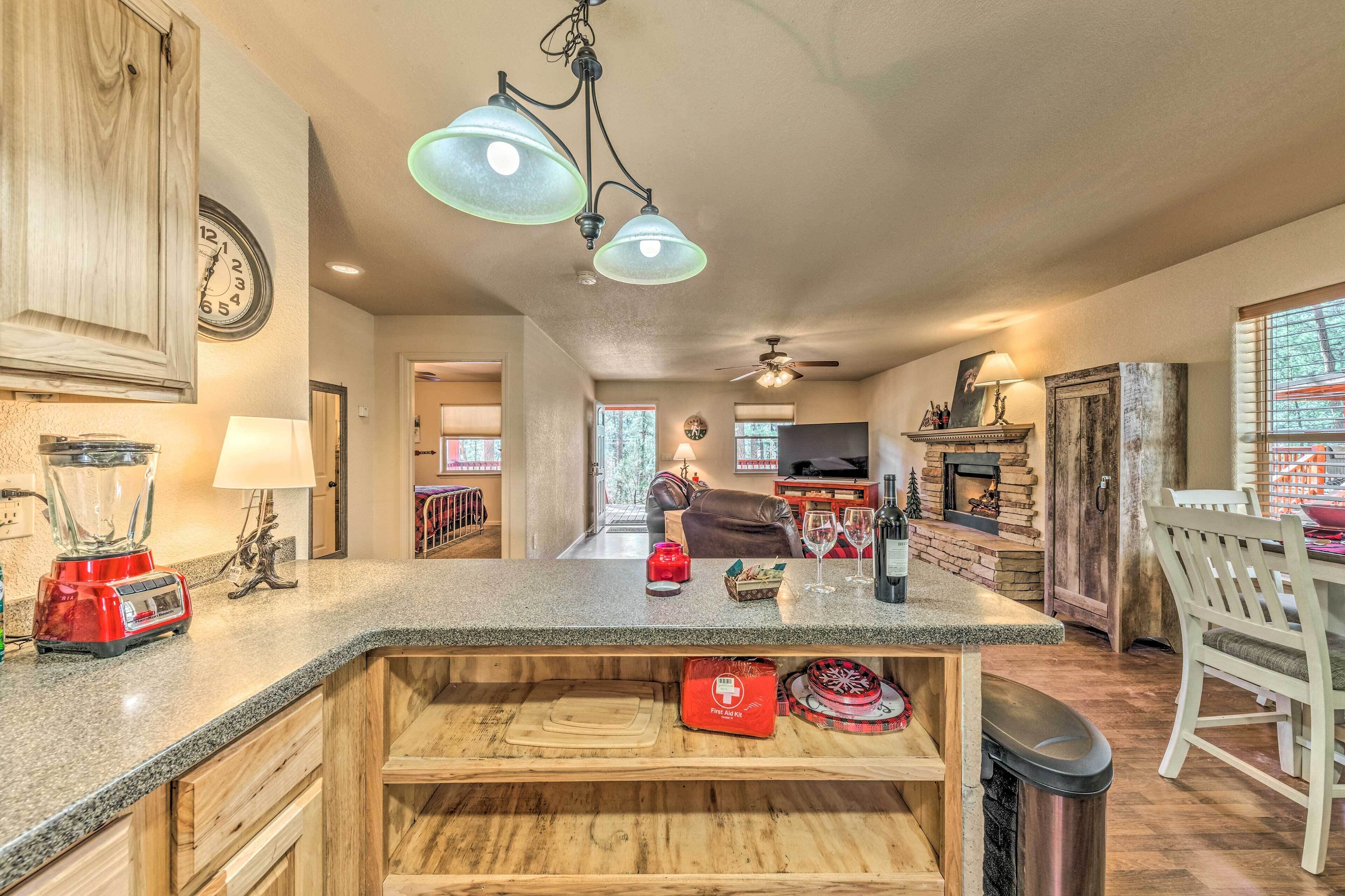 Cozy & Pet-friendly Ruidoso Cabin w/ Private Deck!