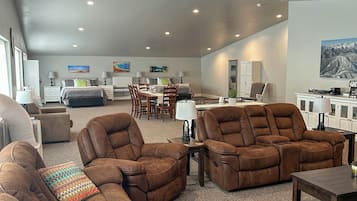 Apartment (0 Bedroom) | Interior