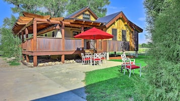 House (4 Bedrooms) | Front of property