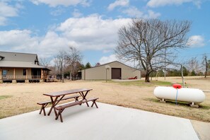 House (3 Bedrooms) | Interior - Henderson Home w/ Patio: 1 Mi to Norfork Lake (Henderson)