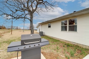Interior - Henderson Home w/ Patio: 1 Mi to Norfork Lake (Henderson)