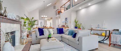 House (5 Bedrooms) | Front of property