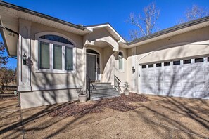 House (3 Bedrooms) | Interior - Hot Springs Village Home on Golf Course! (Hot Springs Village)