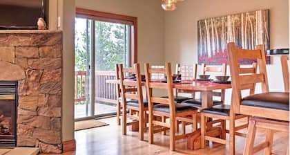 Fraser Townhome w/ Mtn Views - 6 Mi to Winter Park
