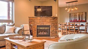 Apartment (3 Bedrooms) | Front of property