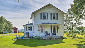 House (3 Bedrooms) | Front of property