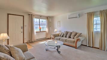 Apartment (2 Bedrooms) | Front of property