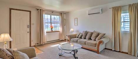 Apartment (2 Bedrooms) | Front of property