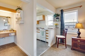 Apartment (0 Bedroom) | Interior