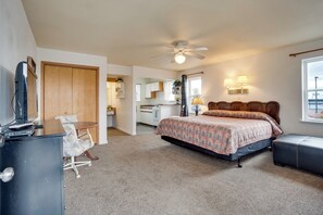 Apartment (0 Bedroom) | Interior