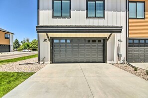 Interior - Gorgeous Greeley Getaway - Close to Parks! (Greeley)