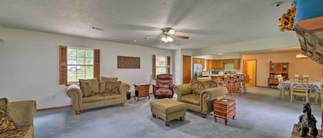 House (3 Bedrooms) | Interior
