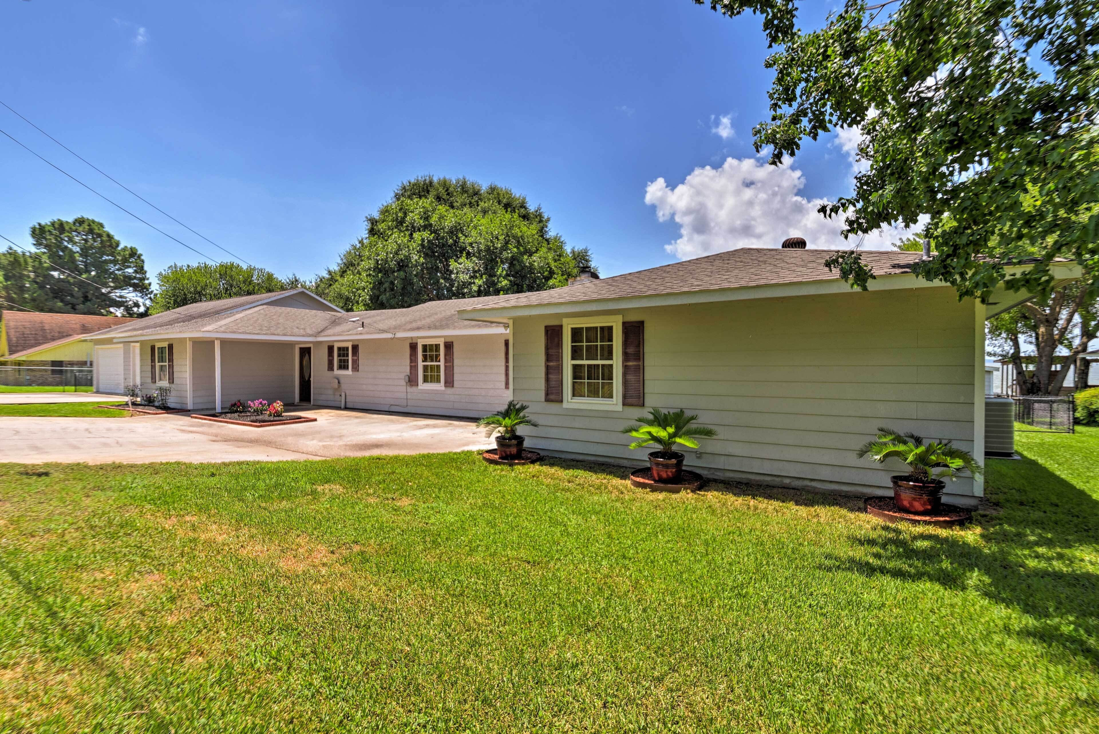 House (3 Bedrooms) | Front of property