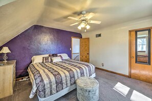 Interior - Cozy Retreat w/ Yard ~ 2 Mi to Lake Michigan! (Muskegon)