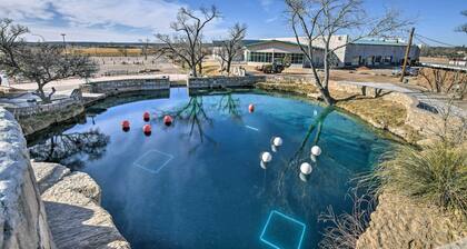 Charming Santa Rosa Home w/ Mountain Views & Porch