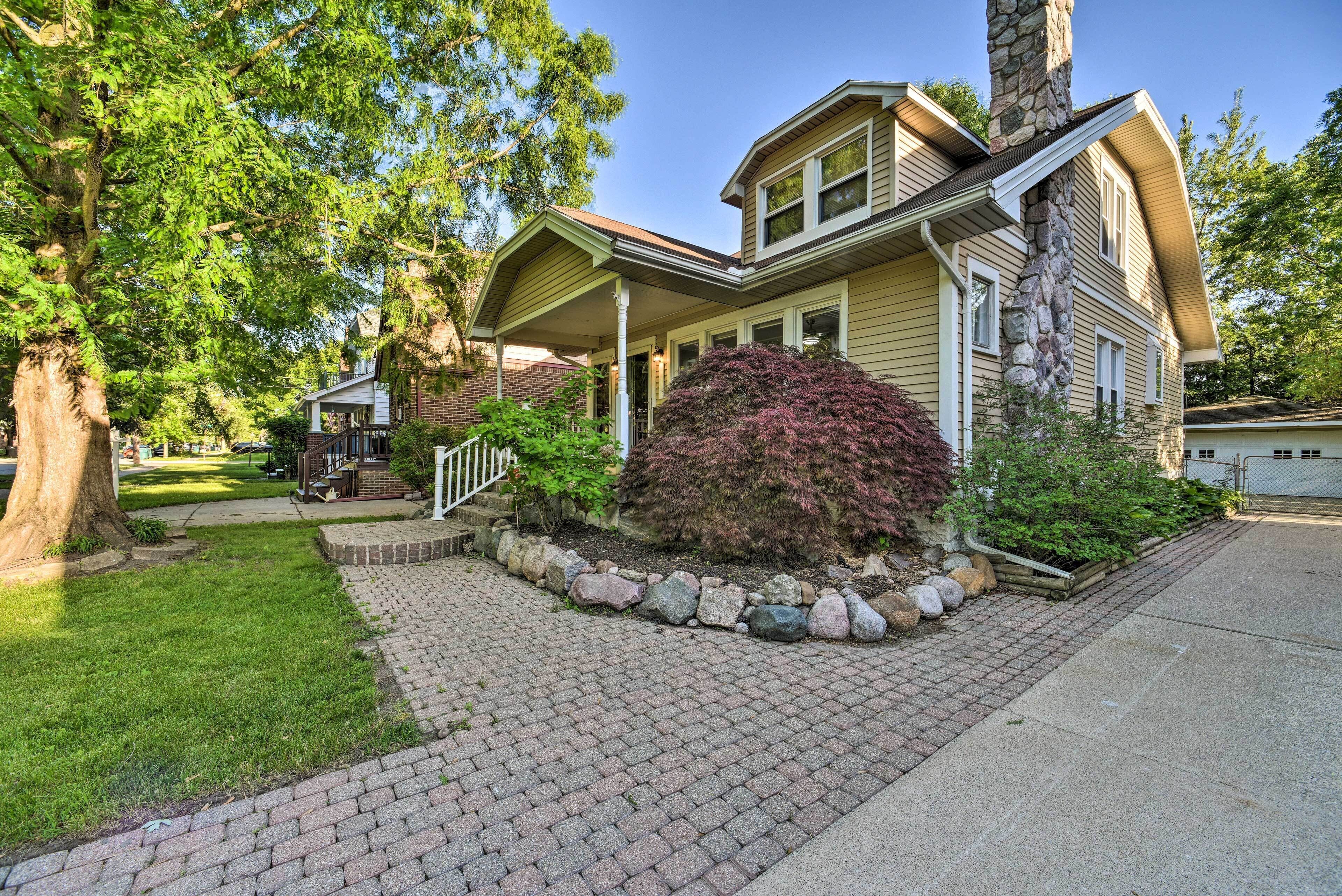 Historic Dearborn Home: 13 Mi to Downtown Detroit!