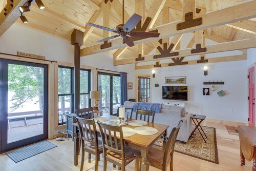 Lakefront Hartford Cabin w/ Canoe & Boat Ramp