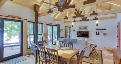 Lakefront Hartford Cabin w/ Canoe & Boat Ramp