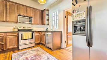 Maison (2 Bedrooms) | Cuisine privée | Micro-ondes, four, plaque de cuisson, lave-vaisselle