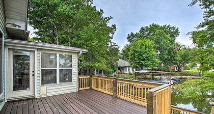 2-tier Deck & Boat Parking: Lake Hamilton Home