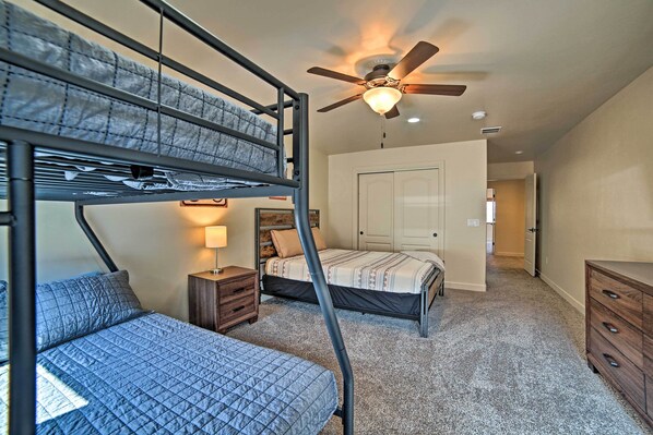 Interior - Moab Townhome w/ Hot Tub & Patio - Near Arches (Moab)