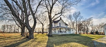 Lawrence Area Vacation Rental 15 Mi to Topeka!