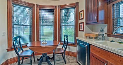 Lawrence Area Vacation Rental 15 Mi to Topeka!