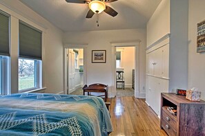 House (2 Bedrooms) | 2 bedrooms, bed sheets - Lawrence Area Vacation Rental 15 Mi to Topeka! (Lecompton)