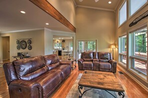 Interior - Private Dock & Pool Access! Hot Springs Home (Hot Springs)