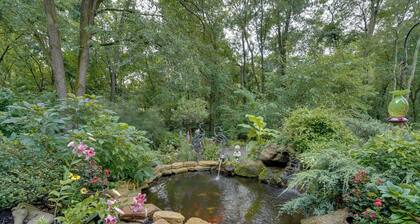 Large Family Home w/ Patios, Gas Grill + Fire Pit!
