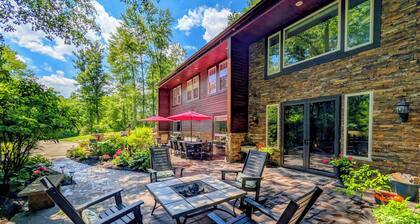 Woodland Spa Sanctuary: Delaware Home w/ Swim Spa