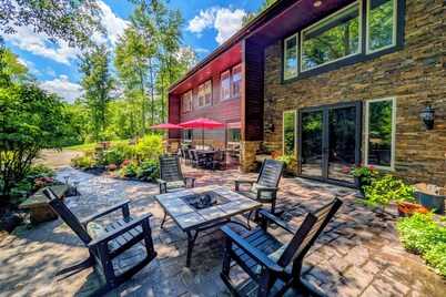 Woodland Spa Sanctuary: Delaware Home w/ Swim Spa