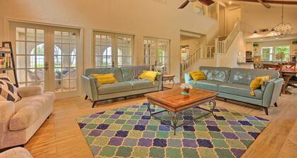 Modern Lake Conroe House w/ Lakefront Park & Deck!