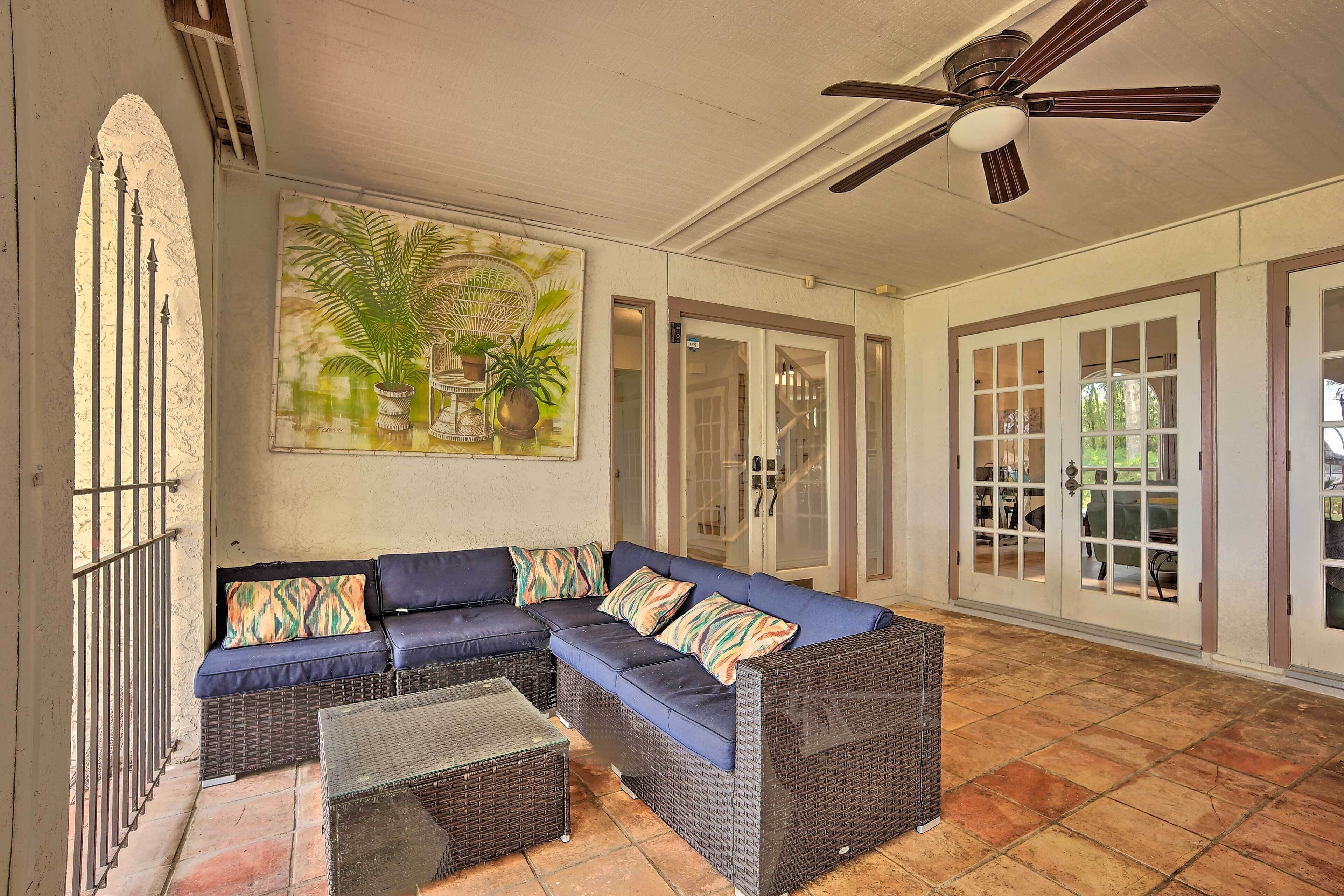 Modern Lake Conroe House w/ Lakefront Park & Deck!