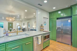 House (3 Bedrooms) | Interior - Newly Updated & Charming Azalea District Home (Tyler)