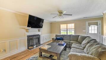 Rumah (2 Bedrooms) | Interior