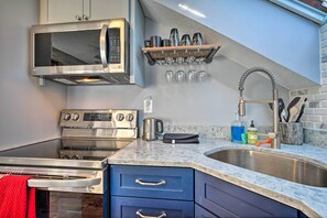 Apartment (1 Bedroom) | Interior