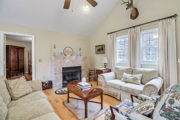 House (5 Bedrooms) | Front of property