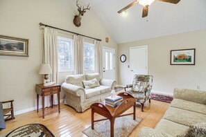 House (5 Bedrooms) | Interior