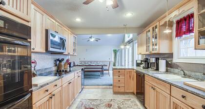 Resort Home on Mountain Golf Course w/ Deck & View
