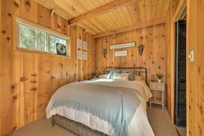 House (2 Bedrooms) | Interior - 3 Mi to Big Trees State Park: Cabin w/ Scenic Deck (Arnold)