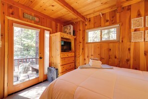 House (2 Bedrooms) | Interior - 3 Mi to Big Trees State Park: Cabin w/ Scenic Deck (Arnold)
