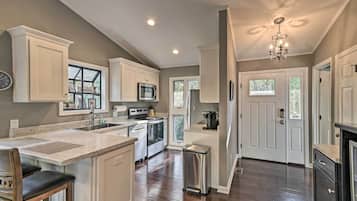 Apartment (1 Bedroom) | Interior