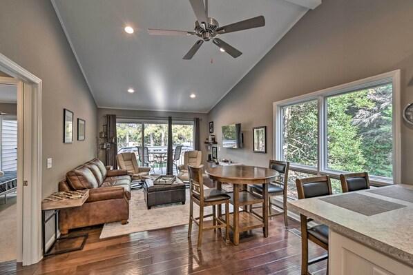 Apartment (1 Bedroom) | Interior