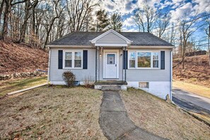 House (3 Bedrooms) | Interior - Pet-friendly Mohnton House Near Golf Course! (Mohnton)